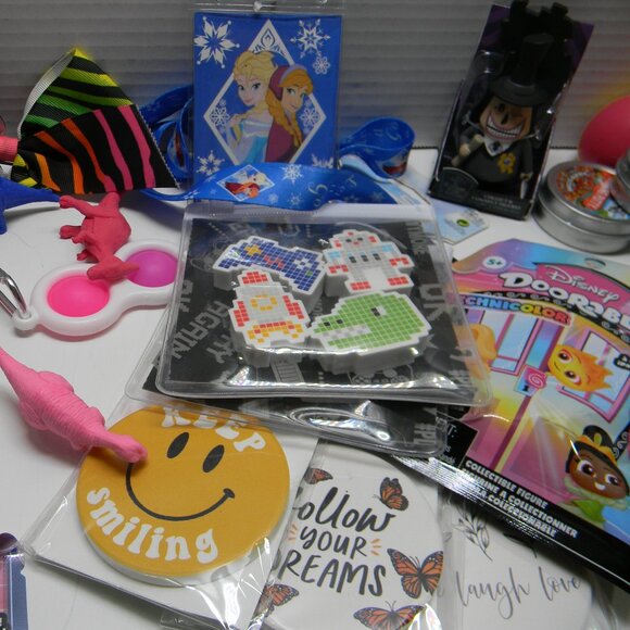 Lot of 35+ Stocking Stuffers All Ages Boy Girl OCC Shoeboxes - Picture 5 of 7